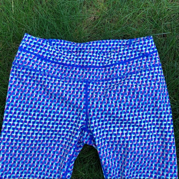 Athleta Vivid Sonar Capri Crop Leggings Medium - Picture 5 of 16